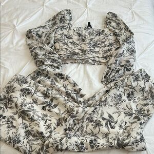 Express Floral Black and White Women's Top and pant set